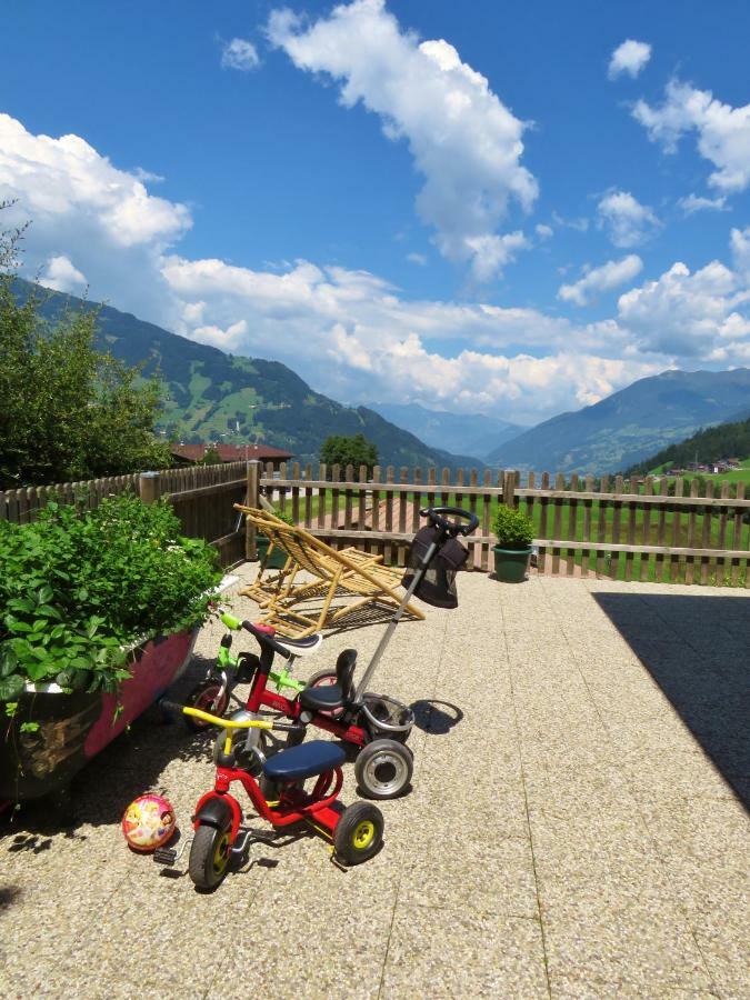 Ferienwohnung Point Hainzenberg Bagian luar foto